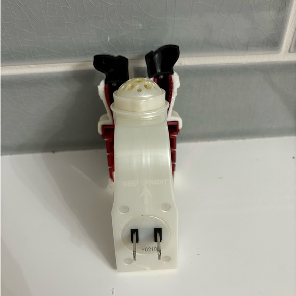Bath & Body Works Santa Stuck in Chimney Wallflowers Fragrance Plug - Picture 4 of 5
